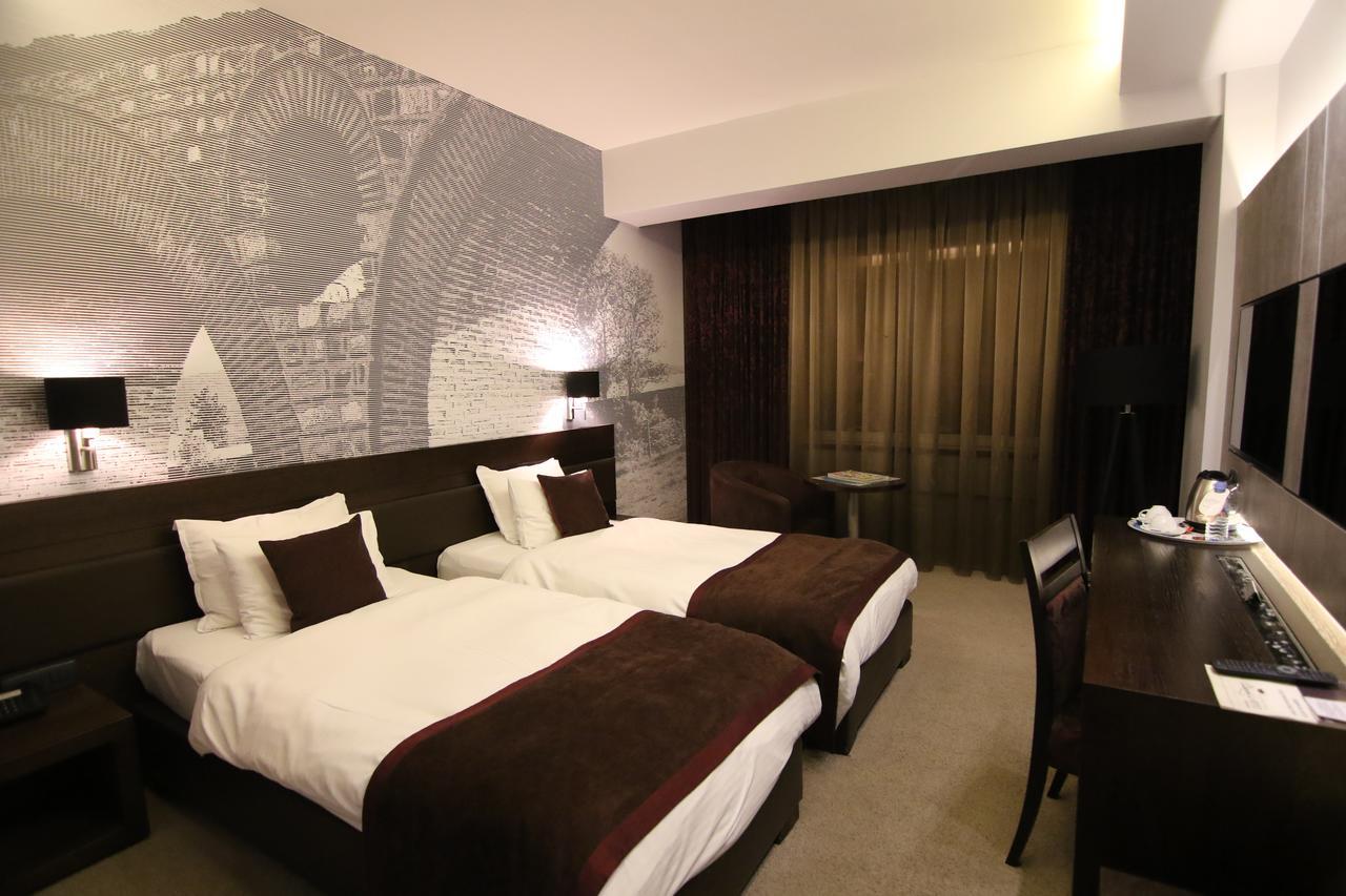 Queen'S Hotel - Zebra Centre Skopje Bilik gambar
